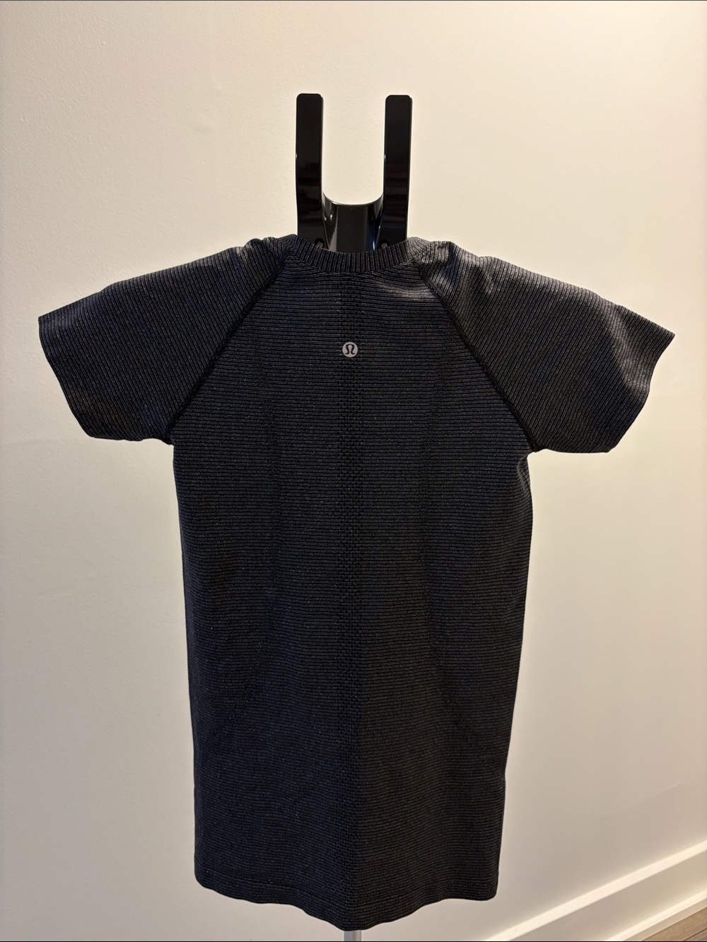Lululemon Swiftly Tech ~ 4 ~ Black Sparkle - Picture 7 of 15